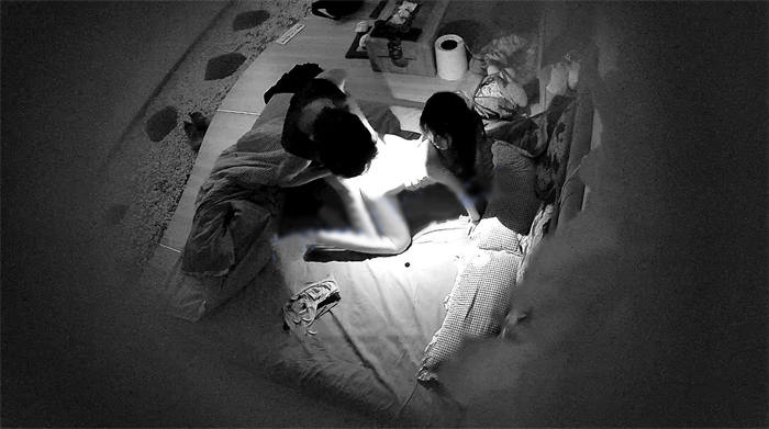 最新酒店偷拍！长得很漂亮9分高颜值的170CM高挑美腿萝莉和真炮友激烈打炮，美眉性欲强 敏感，水滋滋