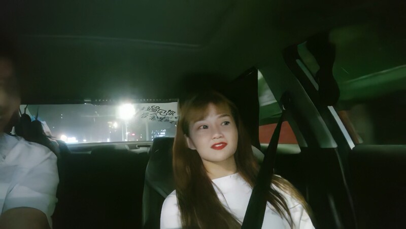 重金诱惑,白嫩小少妇下班后相约开房,有点儿泡良的意思,总是想偷偷拔套内射,牛逼