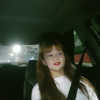 重金诱惑,白嫩小少妇下班后相约开房,有点儿泡良的意思,总是想偷偷拔套内射,牛逼