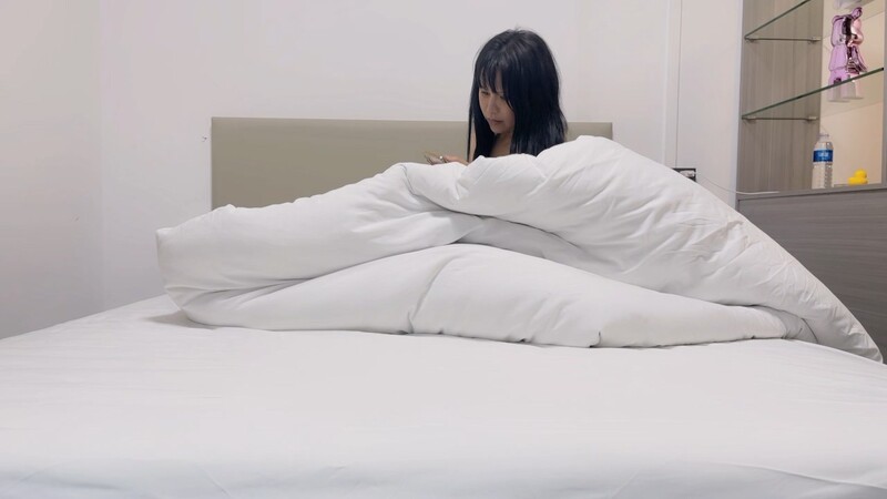 极品良家小少妇酒店里欲拒还迎已经剃了小逼逼被疯狂蹂躏