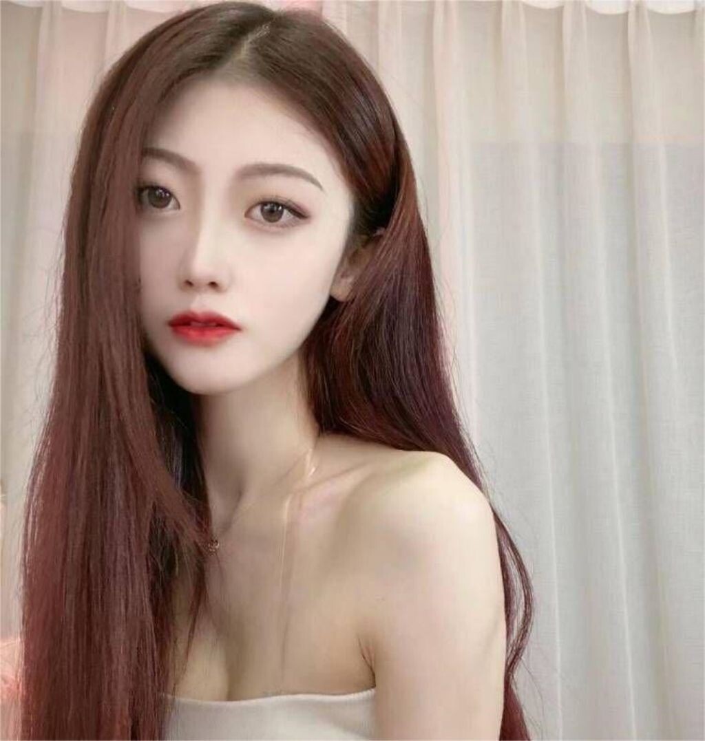 宿舍里讨论到经历过的第一个男人