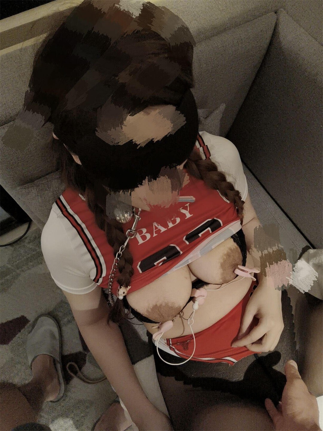 长腿大奶肥臀反差小母狗的日常调教