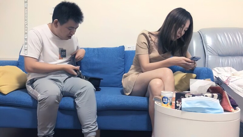 风情万种御姐风，斩男穿搭让油腻男把持不住，扶枪进洞主动女上位，激情四射中