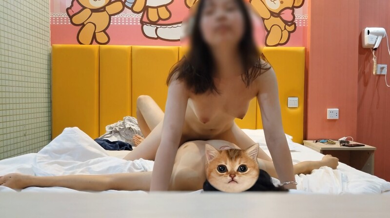 四川传媒学院大二学妹，肛交尝试，皮肤白皙粉嫩双乳