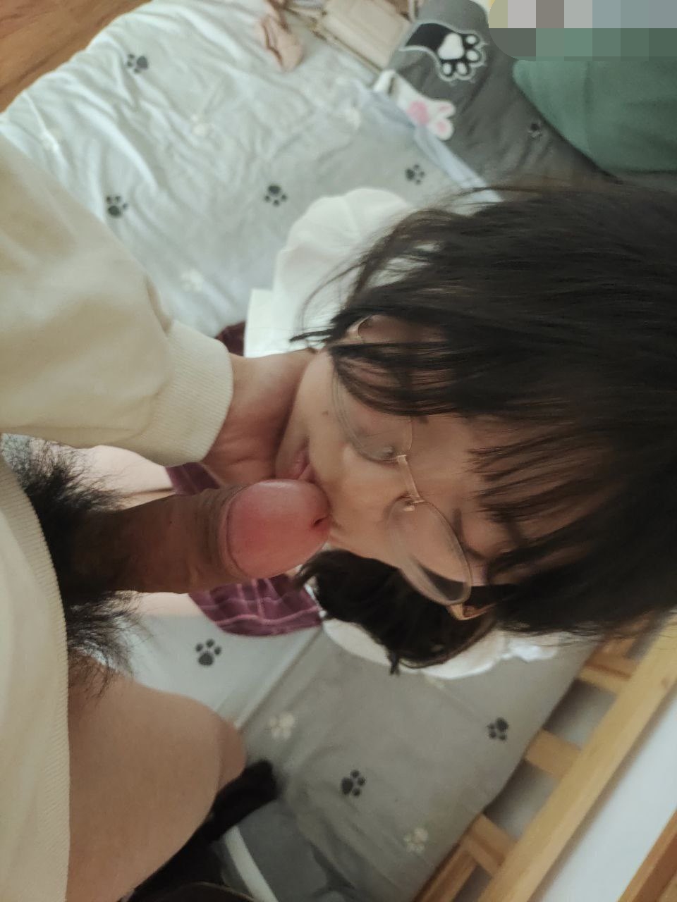 爆操新乐美院颜值萝莉 反差至极 直接射在了嘴上 燃爆了 极品jk双马尾小萝莉 表情特写无比销魂