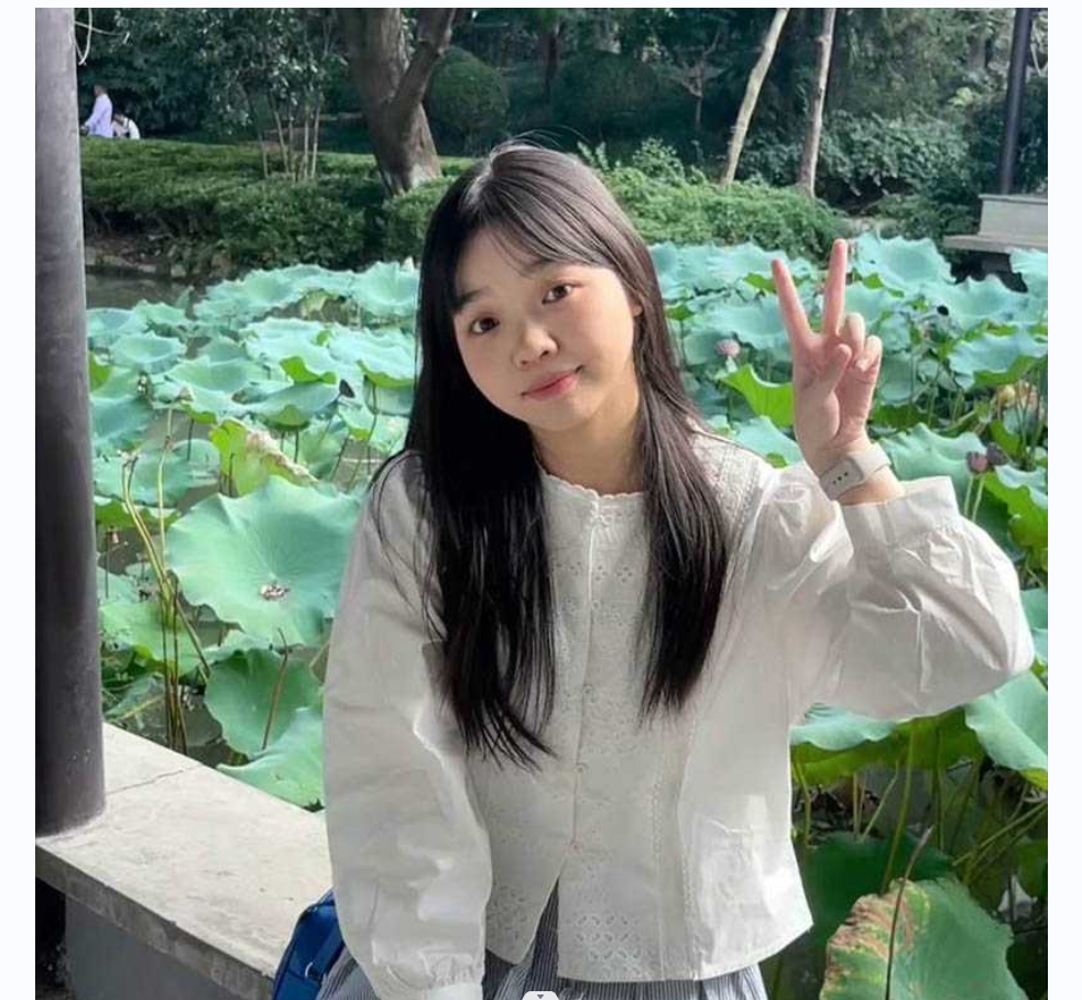 四川南充女教师 张海英 被开发成母狗 三洞已开一线天馒头逼 身材真是极品啊！