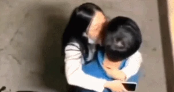 【惊天大瓜】上海第二中学化学女老师【张越】出轨高壹学生