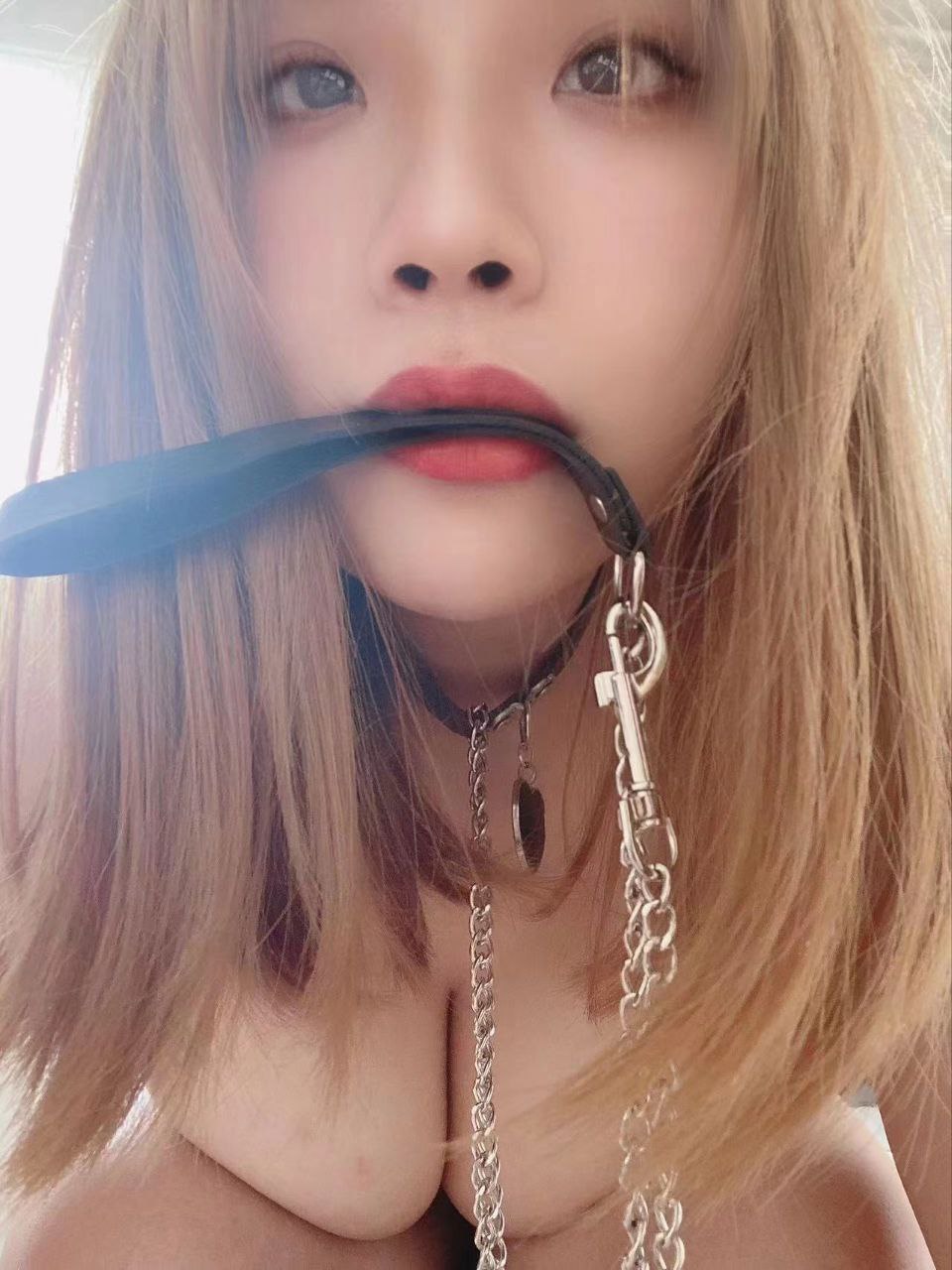 南京西善桥小学美术老师孟菲菲 婚内出轨勾引多名学生家长 一年开房 200 多次 平均两天开一次房