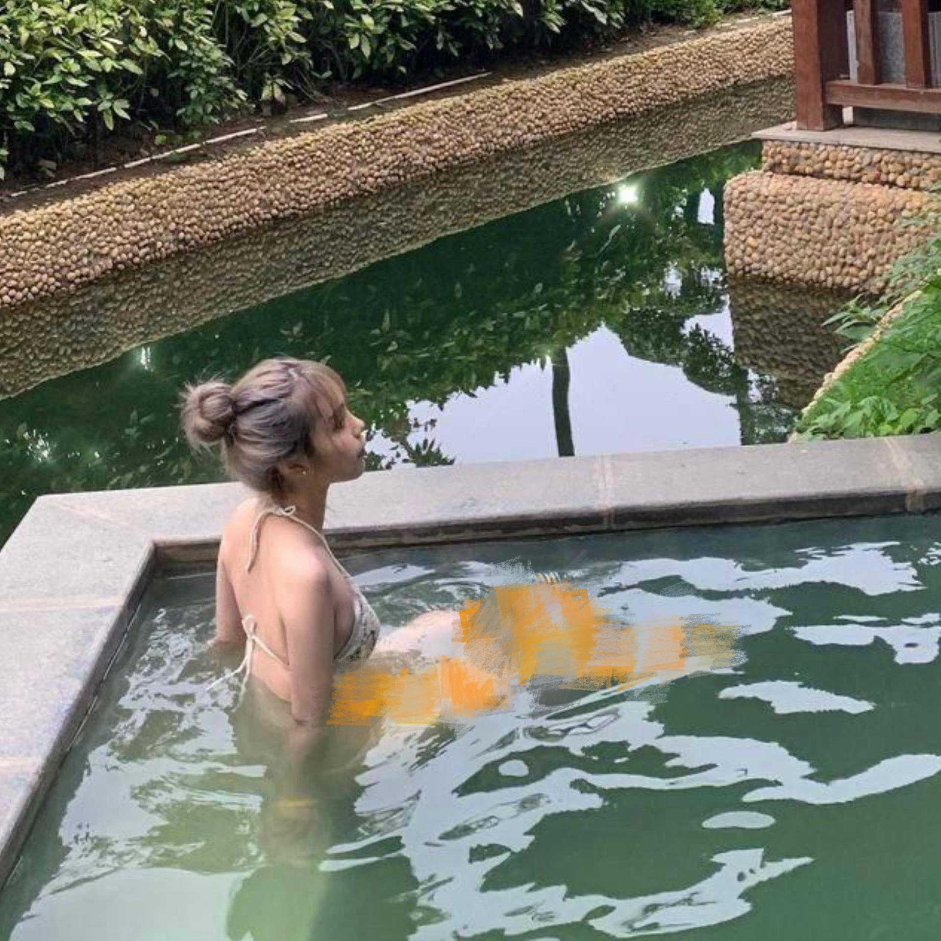 曝光上海浦东反差婊 李思彤 下海做高端伴游 被金主爸爸无情的调教！