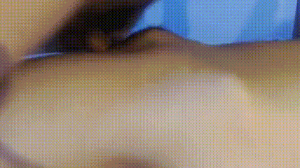 哺乳期大奶淫妻 老婆亲一个 啊啊这样好舒服 叫这么大声隔壁听到 不要拍了 老婆有点害羞小伙操逼很猛