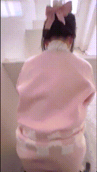 听着骚母G两张嘴都被塞满一边被操一边呜呜呜的声音真的太棒了