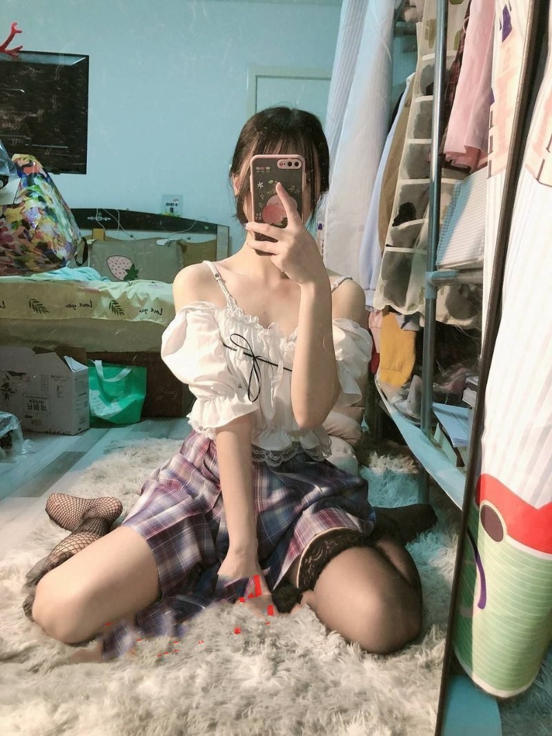 某美术学院大连校区 袁雅丽 反差视频流出!纯欲天花板彻底沦为金主母G!