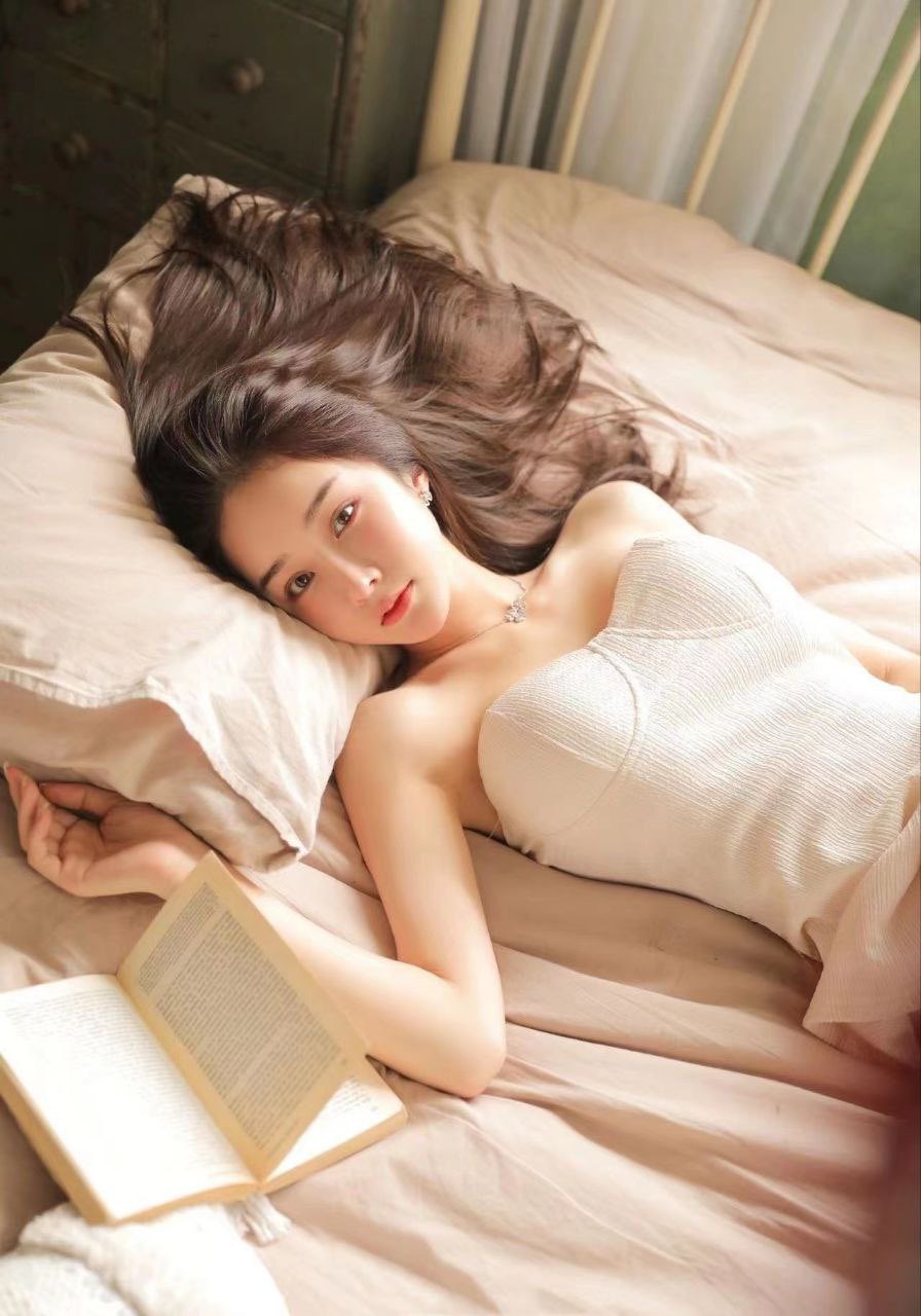 健身练臀就是为了让主人用起来更舒服看着更爽哥哥快一点再快一点看起来年纪还很小的学妹怎么会这么骚呢