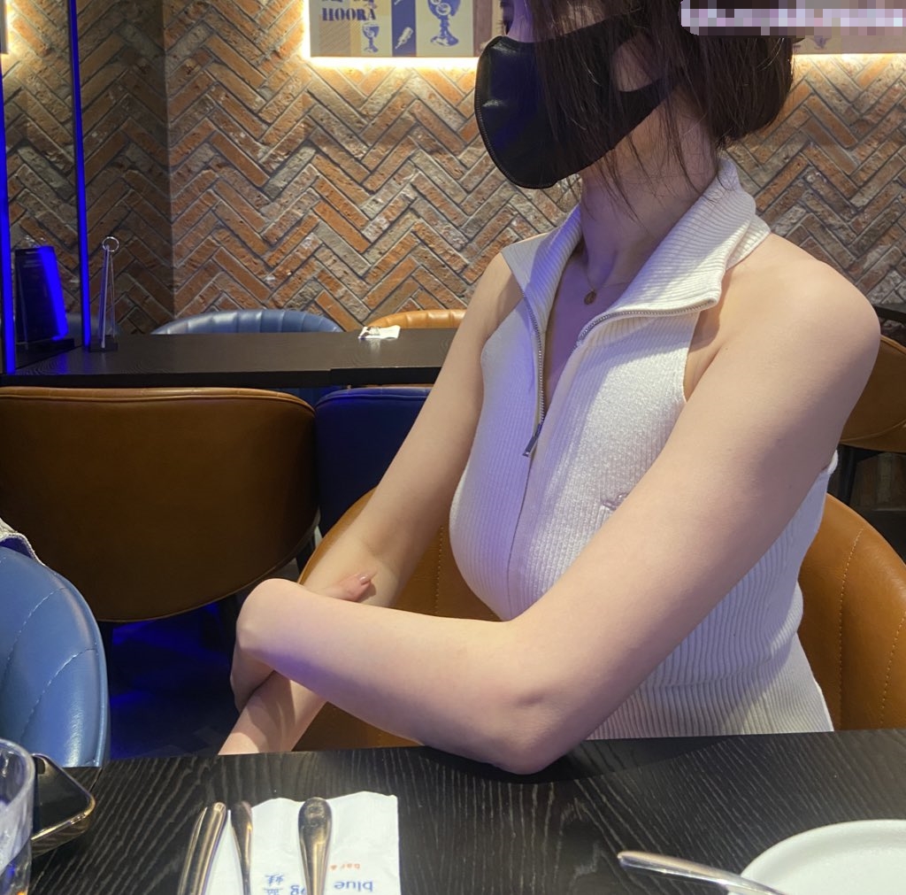 性感尤物御姐女神 把小哥哥都兴奋的跟个小泰迪一样纤细瑜伽老师被猛干