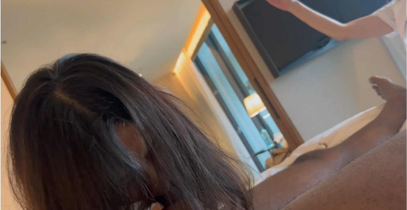 约啪台湾极品少妇 双女侍奉抢着吃大黑屌 黑猩猩般身材 爆肏淫女榨精中出内射