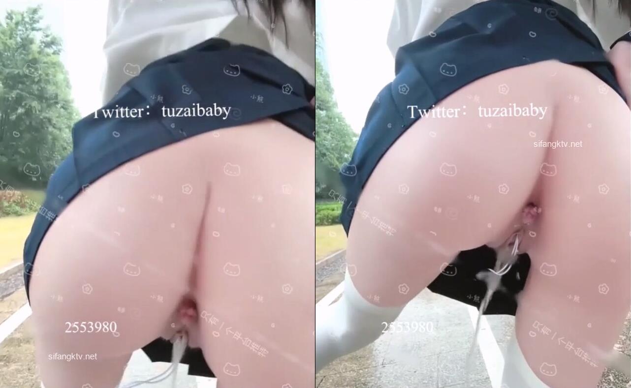 正能量户外露出被闺蜜跳蛋控制 时刻保持蜜穴快感 边走边高潮 尿汁潮吹狂喷倾泻