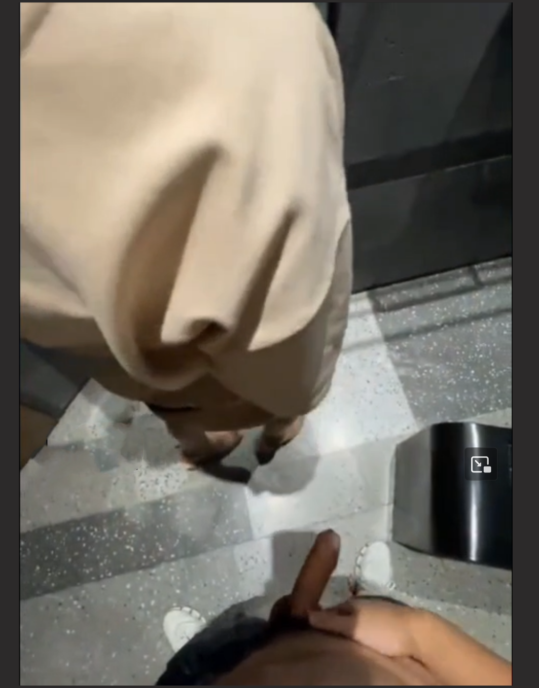 河南郑州某奔驰4S店女销售为了业绩奉献身体 客户只要买车就能无条件操两次