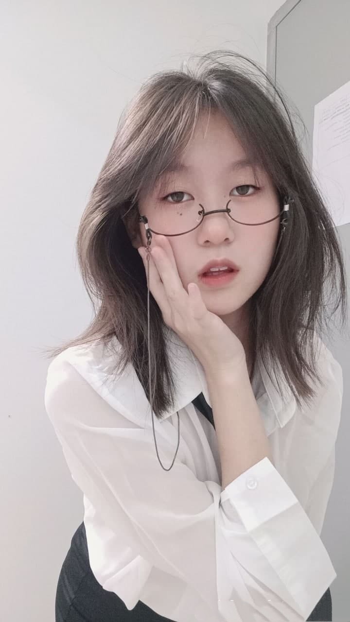 最新吃瓜 河北沧州职业学院女生校运会开幕舞蹈表演 两个奶子甩出来 大饱观众眼福