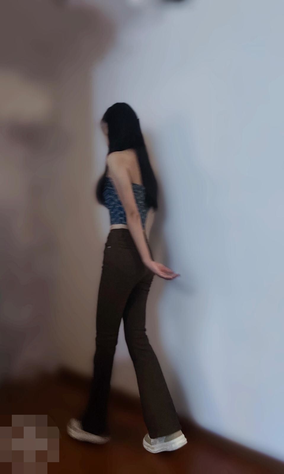 姐弟乱伦 灌醉高挑大长腿极品姐姐插B 附泄密照 射精在汤里给他姐喝超刺激