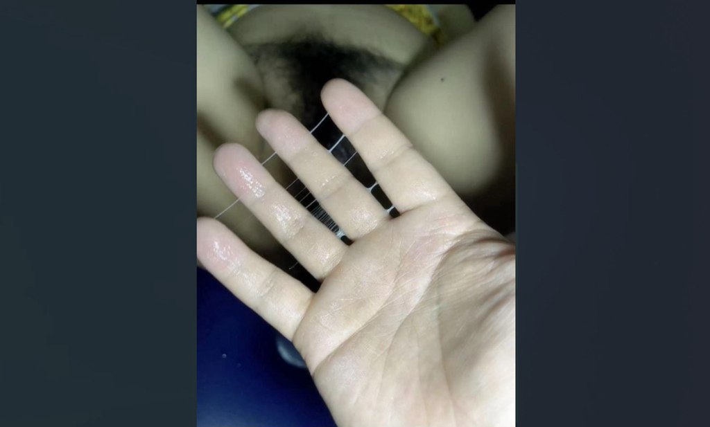 姐弟乱伦 带姐姐到野外露营，偷偷下药，再次进入姐姐的身体