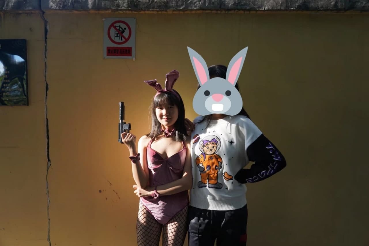 最新吃瓜 河北沧州职业学院女生校运会开幕舞蹈表演 两个奶子甩出来 大饱观众眼福