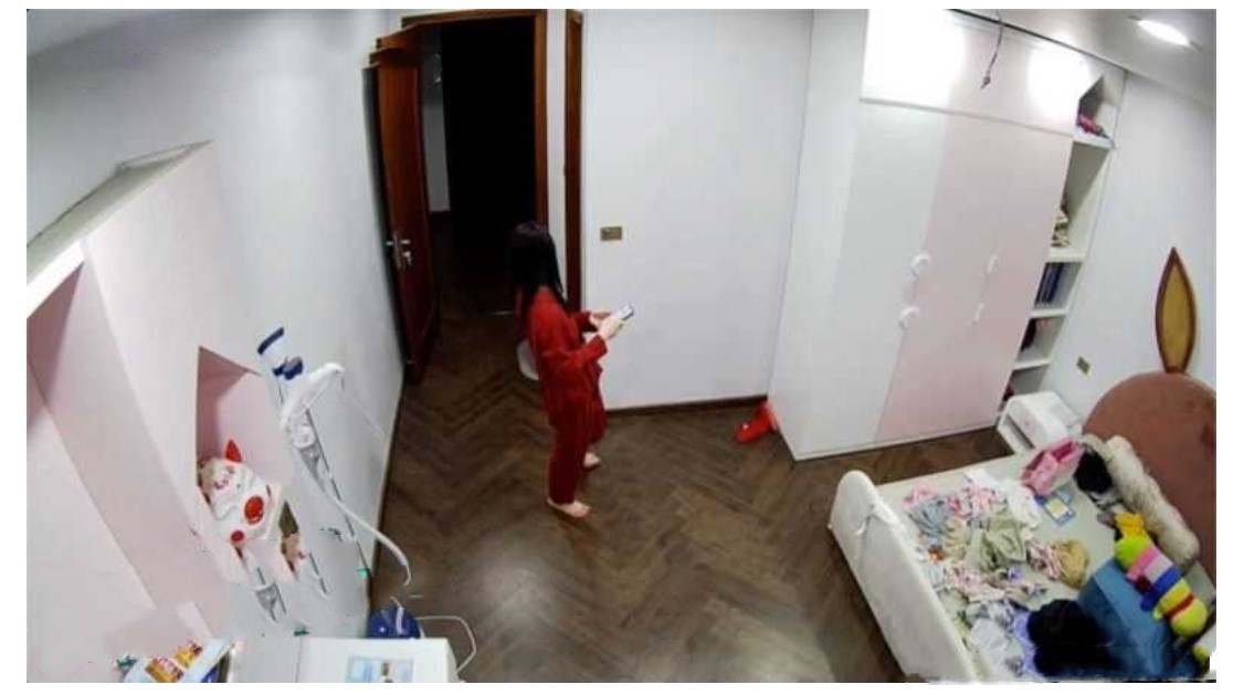 破解家庭摄像头录像 发现寂寞少妇一天抠逼两次给老公看 床上都是淫水