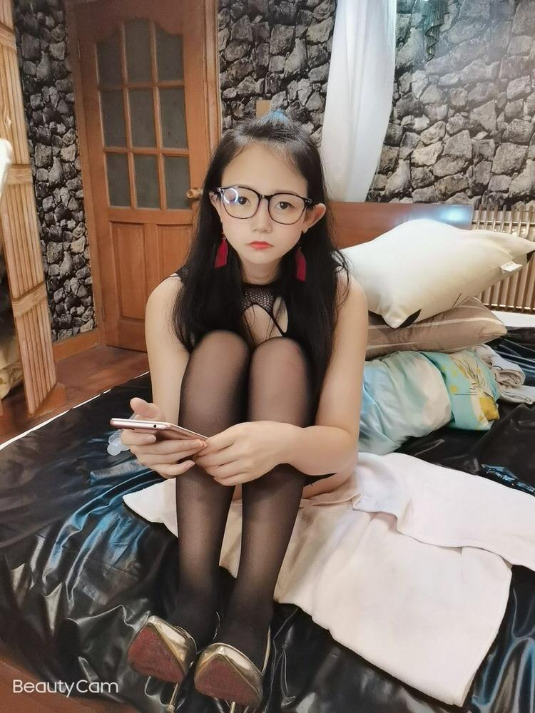 超级牛逼眼镜妹自拍泄露 肛交拳交喷水萝莉