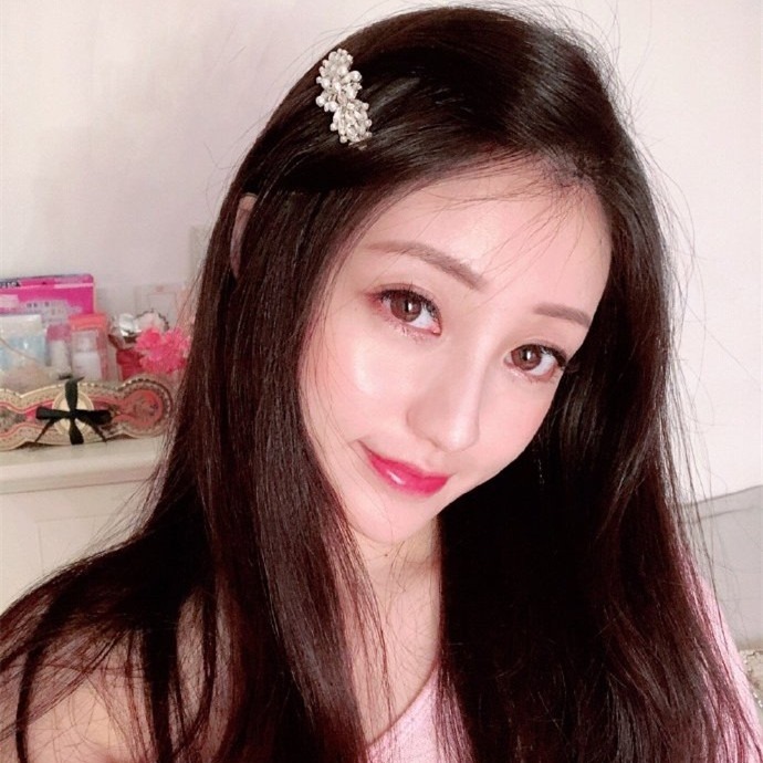 重点大学大奶女神级别清纯校花【李X娅】与男友露脸各种性爱自拍流出~已调教成纯纯的骚母G了