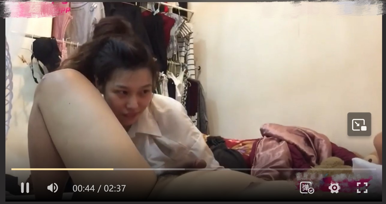 网爆门事件～湖北少妇萱萱出轨邻居被爆 房口技超强表情很销魂 “你老公被我绿到家了！”