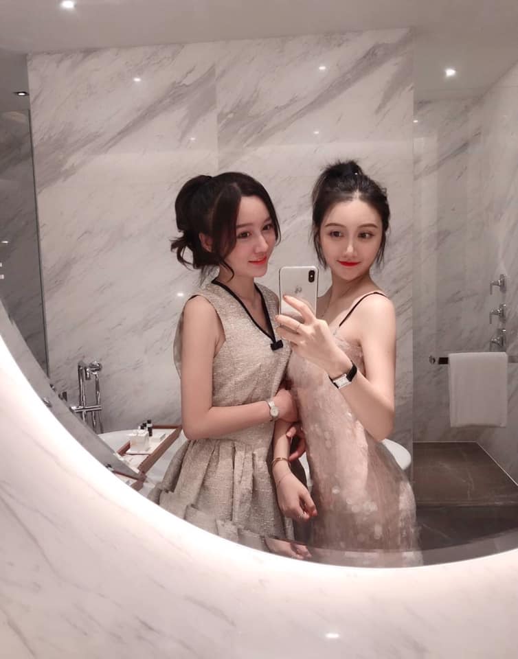 重点大学大奶女神级别清纯校花【李X娅】与男友露脸各种性爱自拍流出~已调教成纯纯的骚母G了