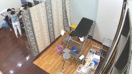 2熟女人妻 在私人妇科诊所偷情男医生 被无套内射 再免费检查一下骚逼顺便清理干净精液