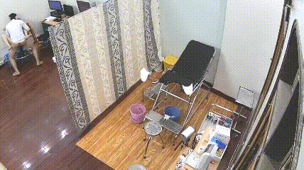 2熟女人妻 在私人妇科诊所偷情男医生 被无套内射 再免费检查一下骚逼顺便清理干净精液