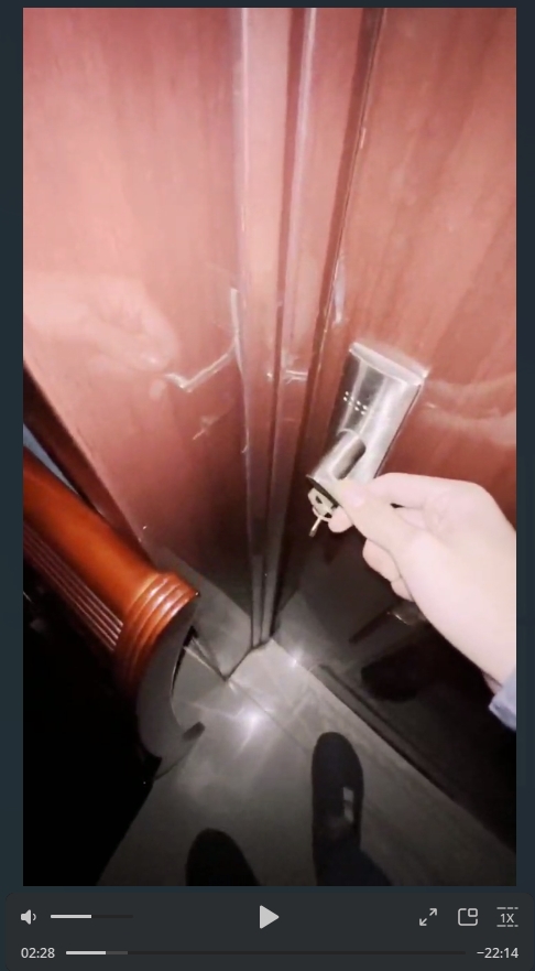 【原创乱伦25分钟视频】深夜钻到大姐被窝,把姐姐操无奈了，想拒绝这段乱伦史又无法抗拒