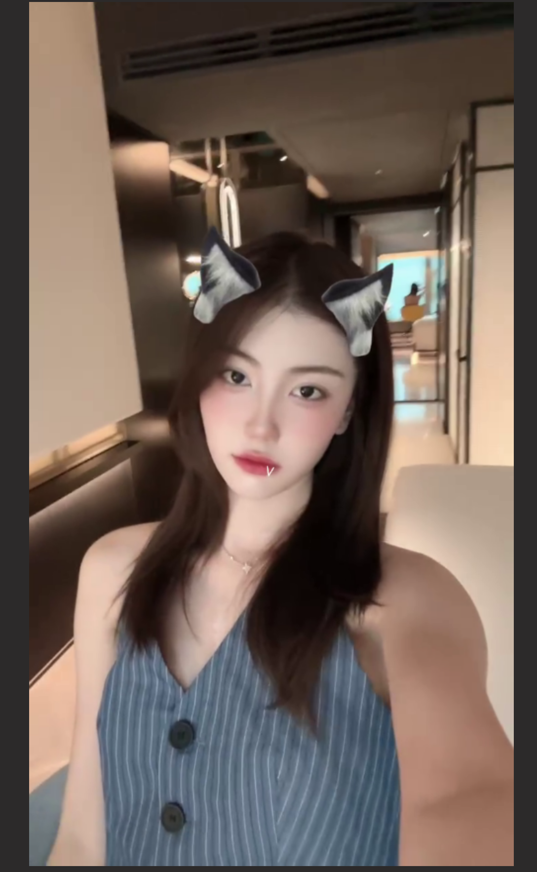 新疆出差认识的哈萨克族04年小姑娘！比混血儿还带劲的少数民族！真实约啪学生妹