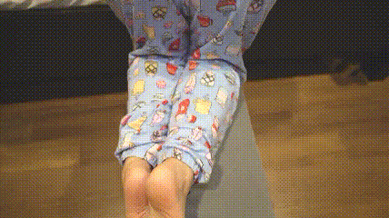 熟女大姐 在家撅着大肥屁屁 被大洋吊无套爆菊花内射