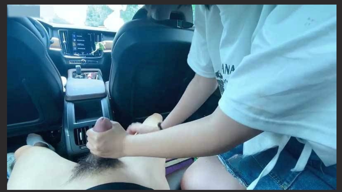 开学季哥哥送妹妹去郊外大学城上学 条件就是干一炮 妹妹无奈与哥哥车震 这个妹子太顶了