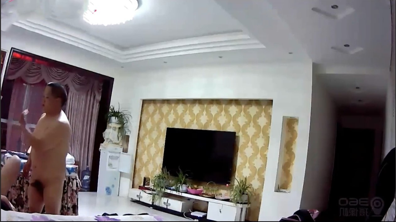 现实版武大郎和潘金莲～1米5大哥娶了一个风骚人妻 3分钟就结束战斗 西门庆在哪呢？