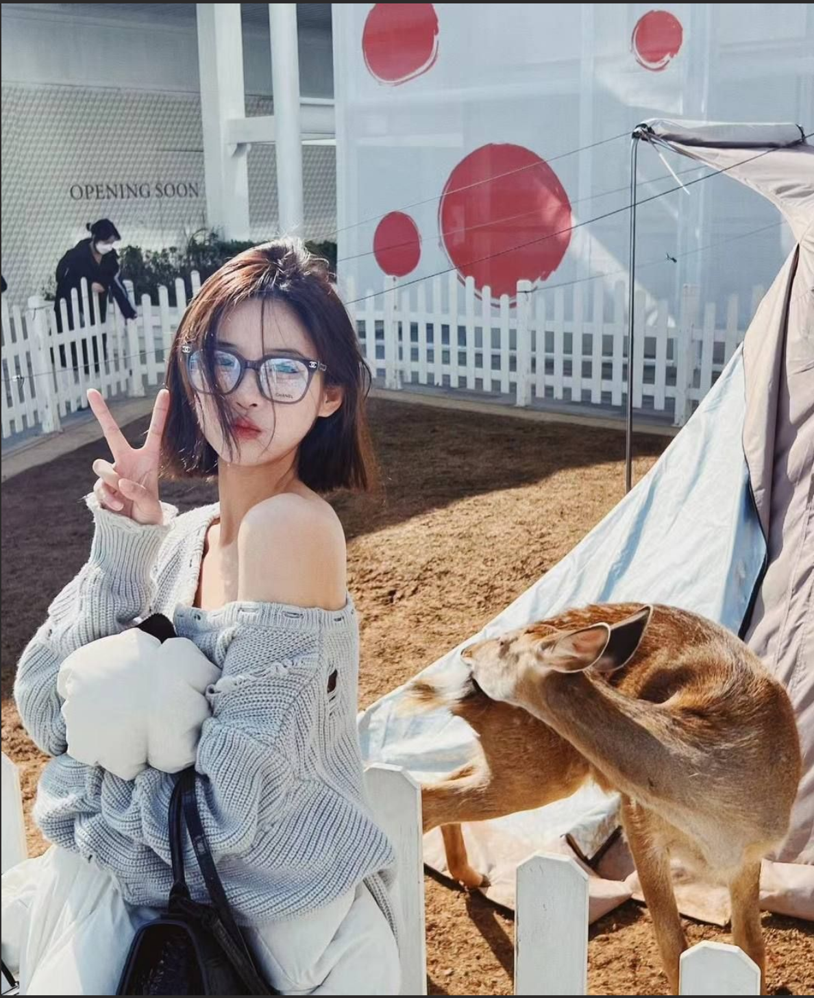 强上美术学院乖乖女 一开始说好只亲亲抱抱 上了床怎能你说了算 精虫上脑 立马提枪上马