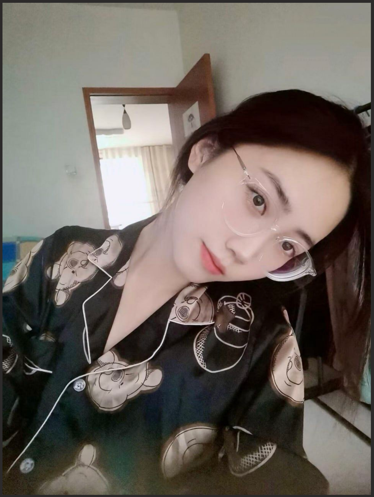 山东最美的爱妻 崔XK 被绿帽癖老公送人操 请把你们的精液都射给她