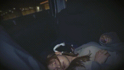 迷玩 捡尸喝的满脸绯红的漂亮大奶美女 皮肤超白 白虎鲍鱼超粉嫩 带回房间各种玩逼插嘴 被无套输出