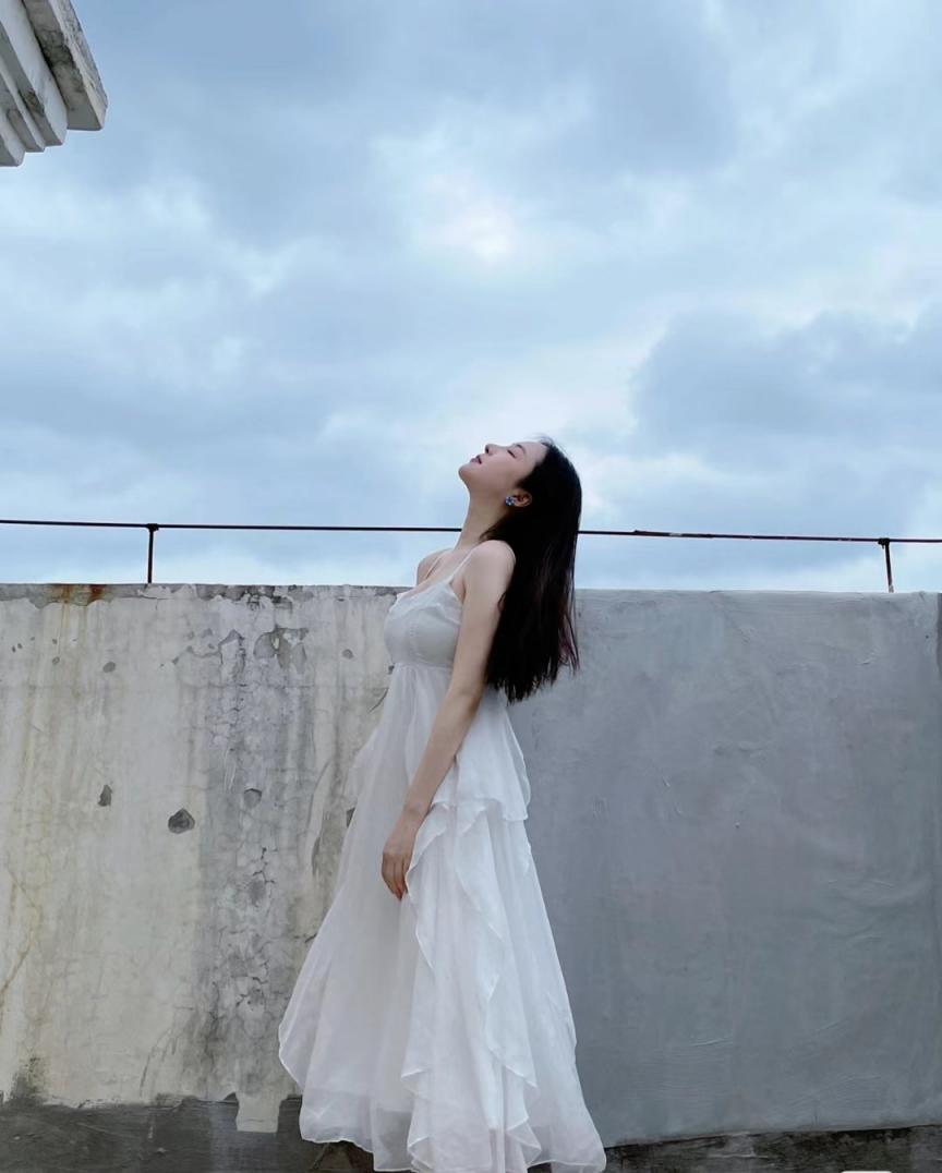 极品人美声甜的小姐 小穴被哥哥的大肉棒草开了 逼水流个不停做完爱腿都软了 又刺激又爽 流出一逼白浆