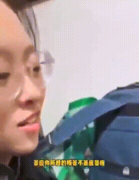 老公越来越会玩了,现在喜欢喜欢我当面绿他!老婆一边享受着大家把哥哥阵阵的抽插,一边和男人聊着性爱话题