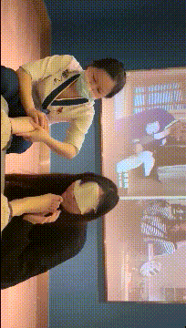 女人才最了解女人,看妈妈新收的小母G喜欢吗?给主人妈妈舔脚 添嫩穴 喝妈妈的圣水