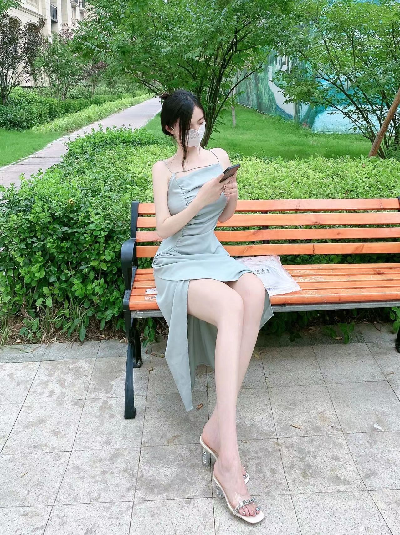 过程让我怎么哭都行 但你不能停 否则我就觉得你不行 让哥哥大鸡巴狠狠惩罚妹妹的小嫩逼