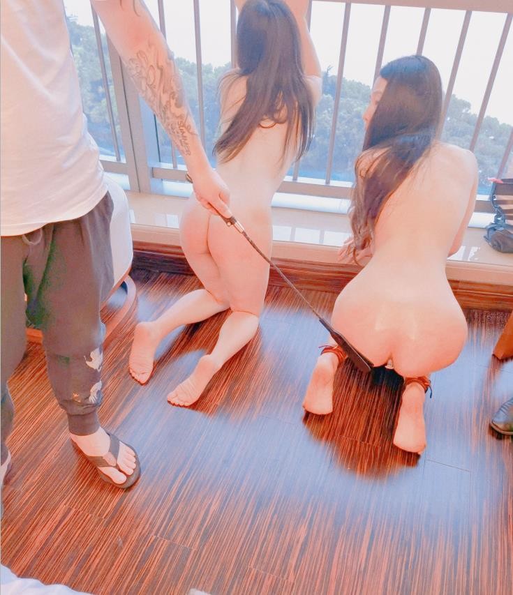 过程让我怎么哭都行 但你不能停 否则我就觉得你不行 让哥哥大鸡巴狠狠惩罚妹妹的小嫩逼