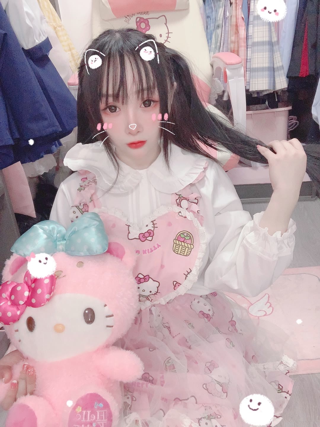 就算被插的浑身抽搐 也只有这种疯狂才能让你哭让你呻吟尖叫 那种被插入一次 终身难忘 再也离不开