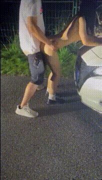 最喜欢人妻少妇 就是那种征服感，命令对方做什么，都得言听计从，平时端庄乖巧老婆，一旦调教起来也是条狗