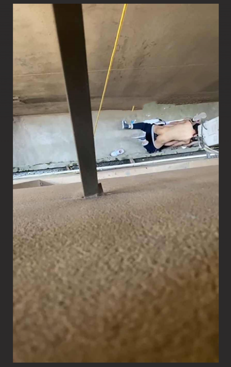 独家爆料！邯郸市第一中学 高中情侣饥渴难耐 放学后无人小巷直播造人被偷拍！