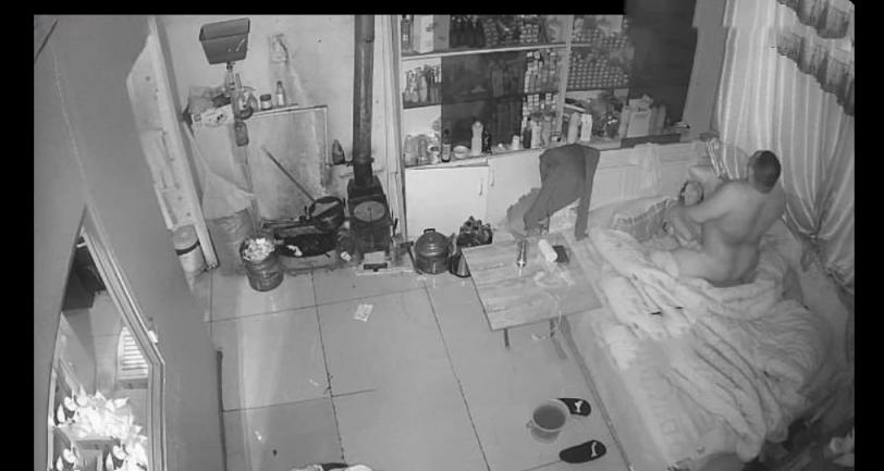 监控记录下的黑龙江熟女 白天在家自慰 偷情邻居 晚上还要使劲搞老公