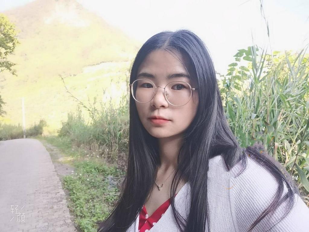 江西某某团后勤老师 范雪 与炮友酒店开钟点房视频泄密 丝袜美腿骚穴一览无余